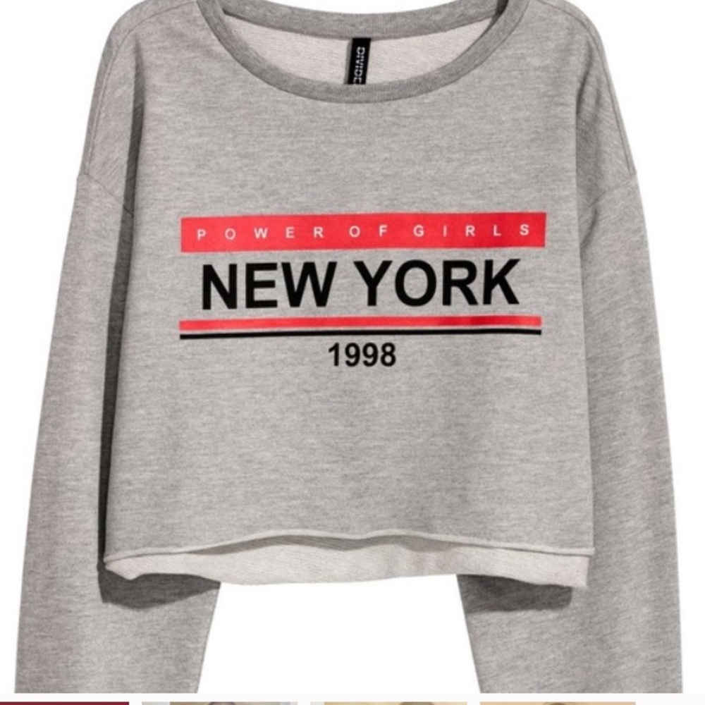 Divided H&M crop sweatshirt size large